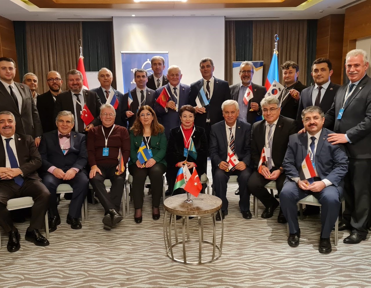 Dünya azərbaycanlı elm xadimlərinin İstanbul görüşü
