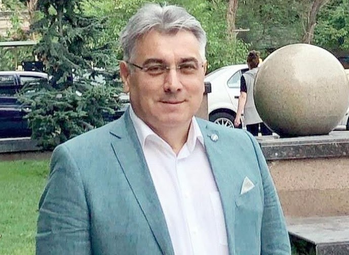 Nobelçi azərbaycanlı — Bəxtiyar Siracov