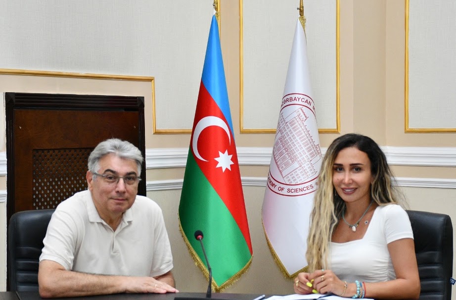 Bəxtiyar Siracov: «Xaricdə yaşayan alimlərimiz Azərbaycan elminin problemlərinin həllində yaxından iştirak etməlidirlər»