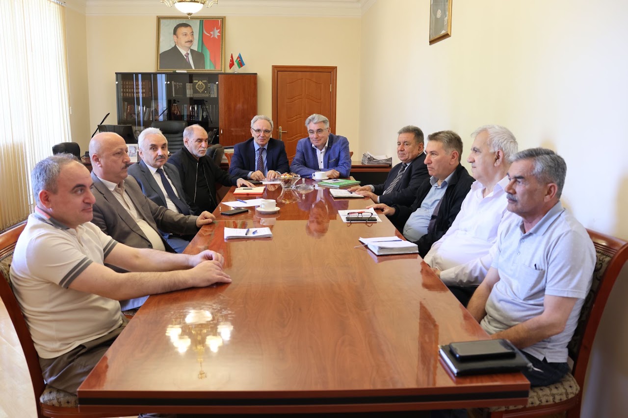 Nobelçi soydaşımız «Xalq qəzeti»ndə